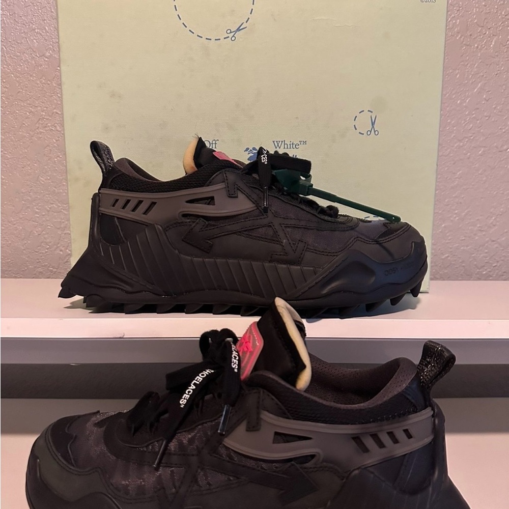 Off-White Black and Gray Men's Sneakers